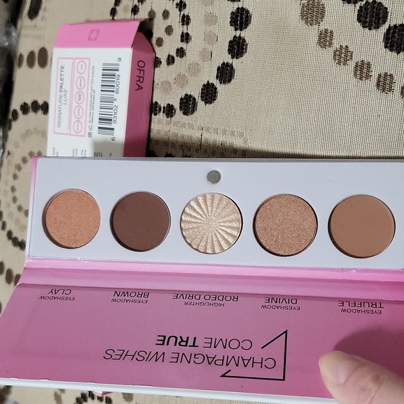 Ofra Signature Palette Luxe Eyeshadow and Face Palette - Picture 5 of 6